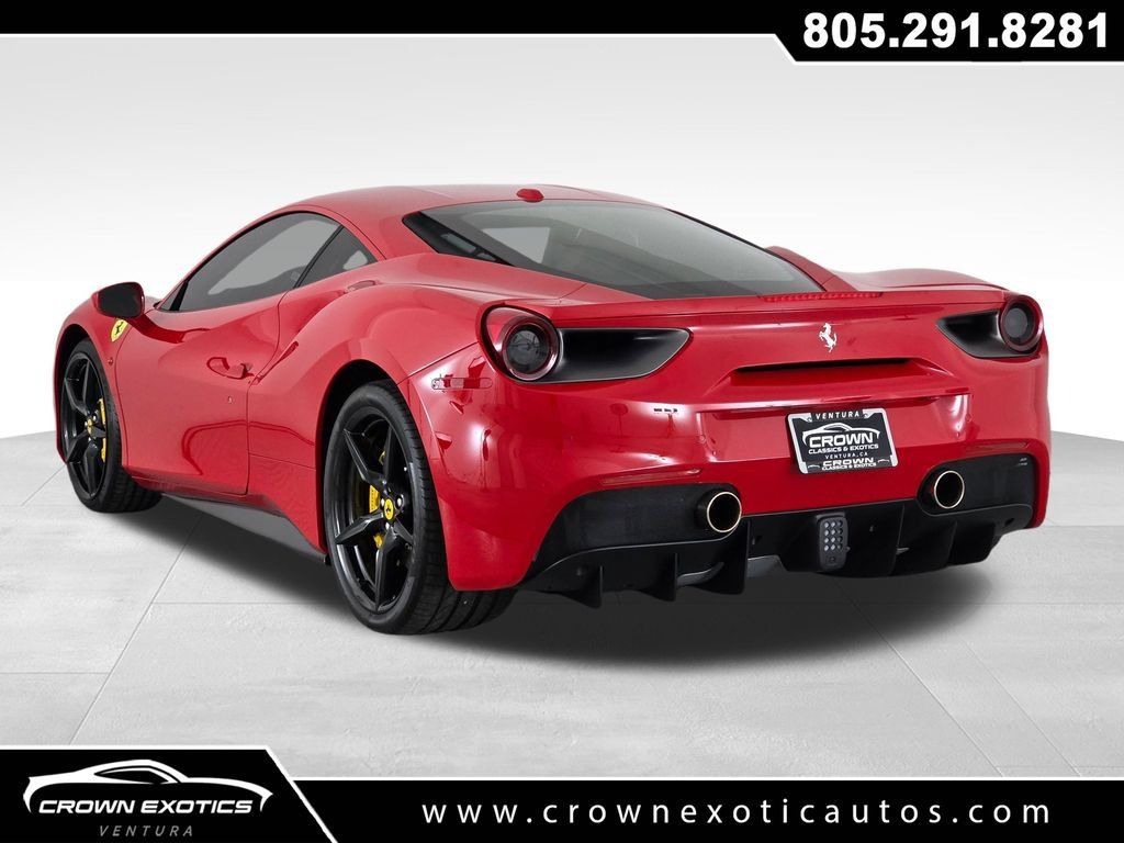 Used 2017 Ferrari 488 GTB RWD image 5