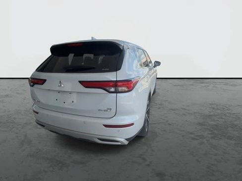Used 2024 Mitsubishi Outlander 4WD Plug-In Hybrid image 9