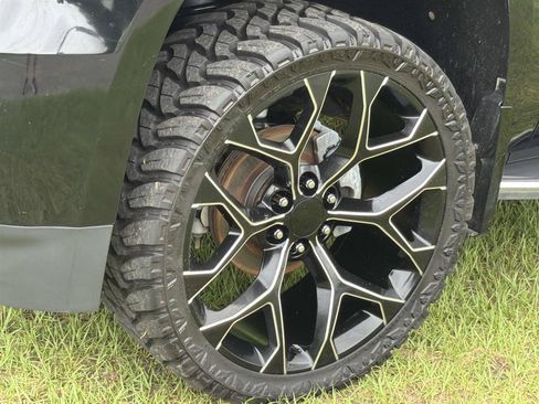 Used 2016 Chevrolet Tahoe LTZ RWD image 9