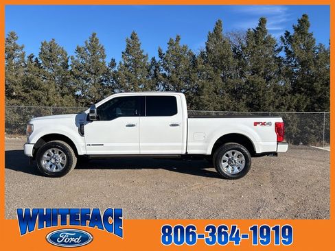Used 2022 Ford F250 Platinum w/ FX4 Off-Road Package image 3