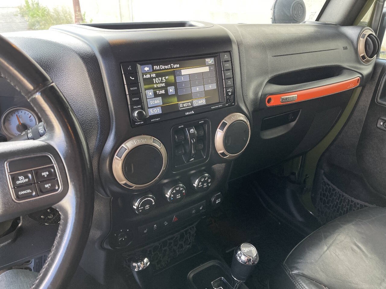 Used 2016 Jeep Wrangler Unlimited Sahara AWD/4WD image 15