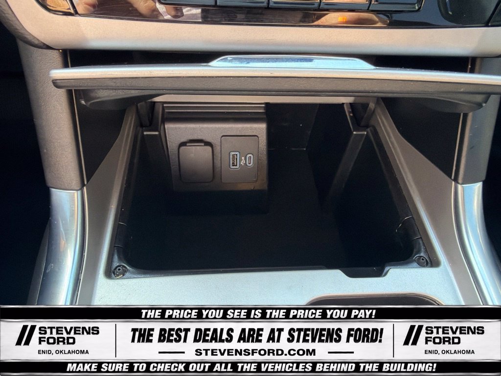 Used 2024 Ford Explorer XLT w/ Equipment Group 202A AWD/4WD image 27