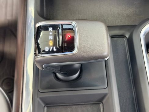 Used 2022 GMC Sierra 1500 SLT w/ SLT Premium Plus Package AWD/4WD image 46