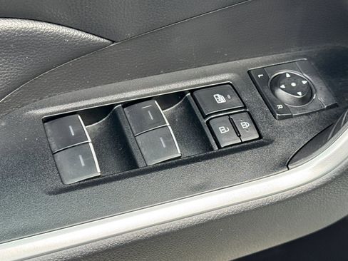 Used 2025 Toyota RAV4 XLE image 13