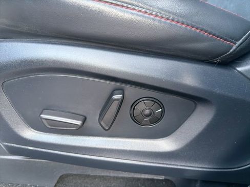 Used 2025 Ford Explorer ST image 27