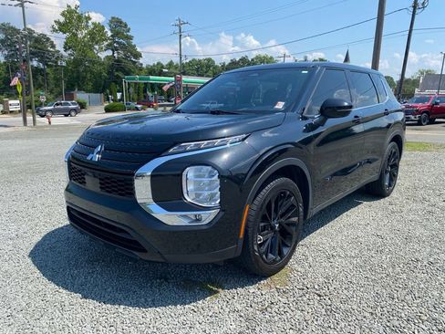 Used 2023 Mitsubishi Outlander SEL FWD image 6