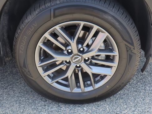 Used 2024 Nissan Rogue S FWD image 10