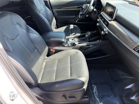 Used 2022 Kia Telluride EX w/ EX Premium Package FWD image 15