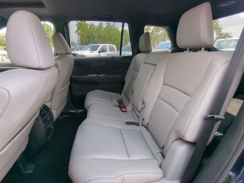Used 2023 Honda Passport EX-L image 16