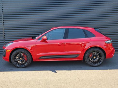Certified 2026 Porsche Macan GTS AWD/4WD image 3