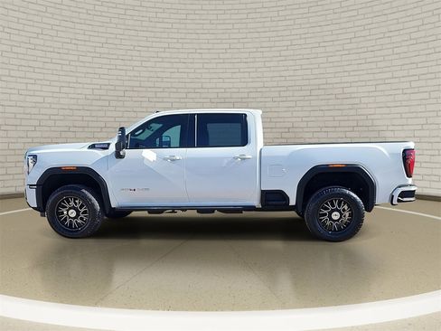 Used 2025 GMC Sierra 2500 AT4 w/ AT4 Premium Plus Package image 8