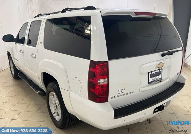 Used 2007 Chevrolet Suburban LT w/ LT Preferred Equipment Group AWD/4WD image 6