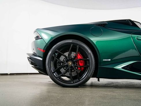 Used 2016 Lamborghini Huracan LP 610-4 AWD/4WD image 9