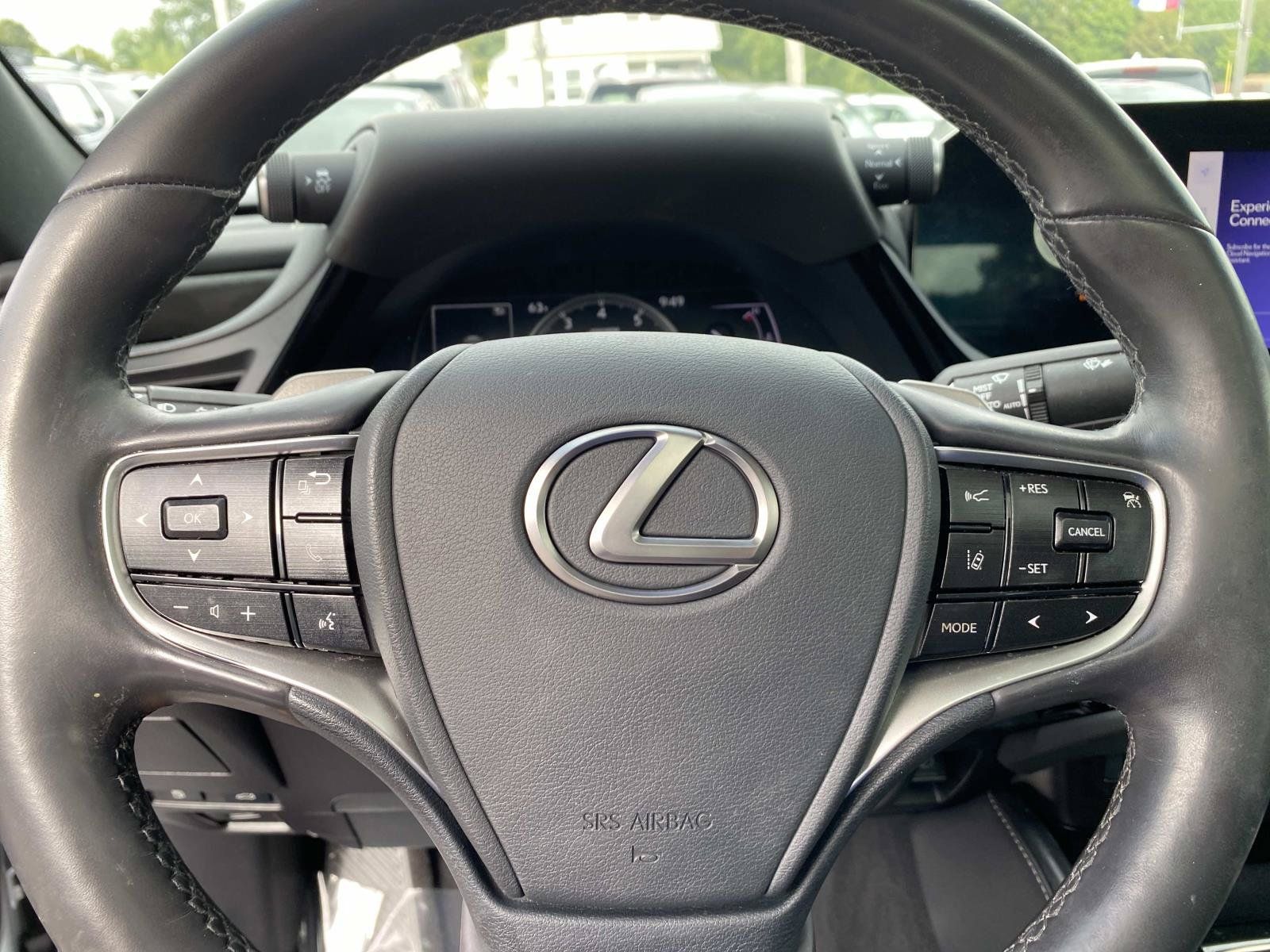 Used 2023 Lexus ES 350 w/ Premium Package FWD image 16