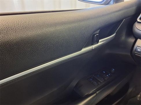 Used 2024 Toyota Camry SE image 19
