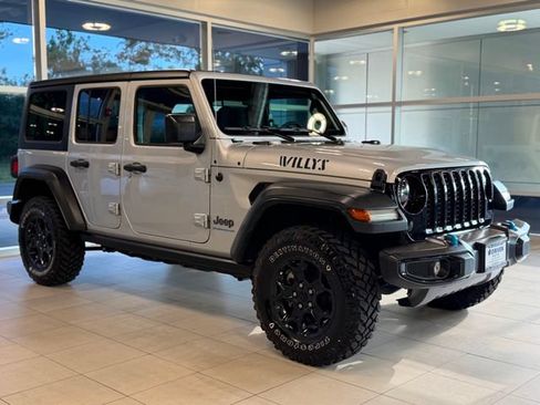 Used 2023 Jeep Wrangler Unlimited w/ Cold Weather Group AWD/4WD image 6