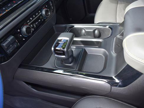 Used 2023 Chevrolet Silverado 1500 ZR2 image 27