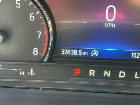 Used 2021 Ford Explorer XLT RWD image 4