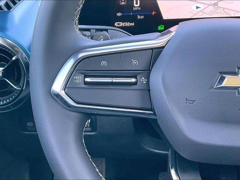 New 2026 Chevrolet Equinox EV LT FWD image 19