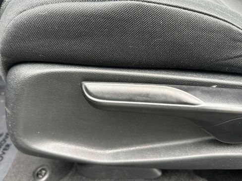 Used 2019 Honda CR-V LX image 14