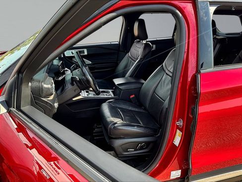 Used 2020 Ford Explorer Platinum w/ Premium Technology Package AWD/4WD image 23