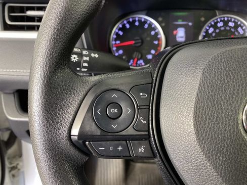 Used 2021 Toyota RAV4 LE AWD/4WD image 14