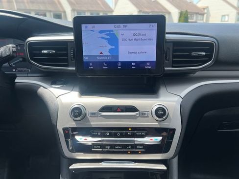 Used 2022 Ford Explorer XLT w/ Equipment Group 202A image 21