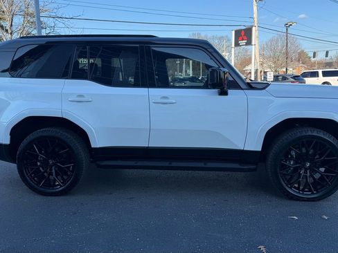 Used 2025 Lexus GX 550 w/ Accessory Package (Z1) image 7