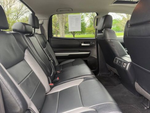 Used 2019 Toyota Tundra Limited w/ Limited Premium Package AWD/4WD image 30
