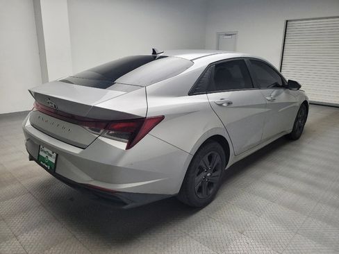 Used 2021 Hyundai Elantra SEL w/ Convenience Package FWD image 9