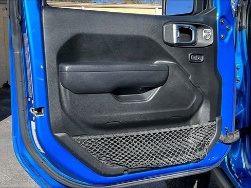 Used 2021 Jeep Wrangler Willys image 15