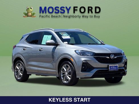 Used 2023 Buick Encore GX Select w/ Sport Touring Package FWD image 2