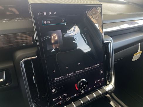 New 2026 GMC Yukon Elevation AWD/4WD image 13