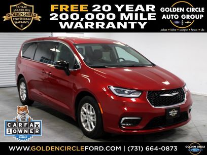 Used 2024 Chrysler Pacifica Touring-L