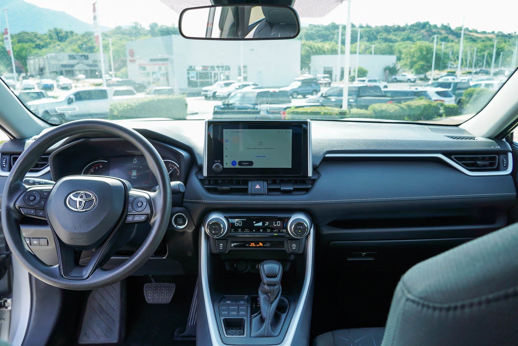 Certified 2025 Toyota RAV4 XLE AWD/4WD image 30
