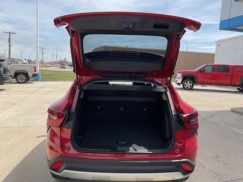 New 2026 Chevrolet Trax LT FWD image 18