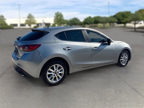 Used 2016 MAZDA MAZDA3 i Sport w/ Preferred Equipment Package image 8