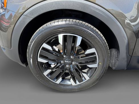 Used 2023 Kia Telluride SX Prestige AWD/4WD image 9