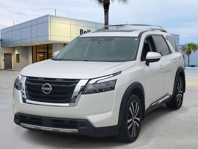 Used 2025 Nissan Pathfinder Platinum w/ Cargo Package