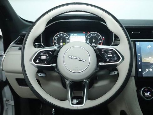 Used 2025 Jaguar F-PACE R-Dynamic S image 21
