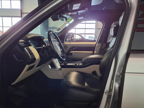 Used 2018 Land Rover Range Rover Supercharged AWD/4WD image 16