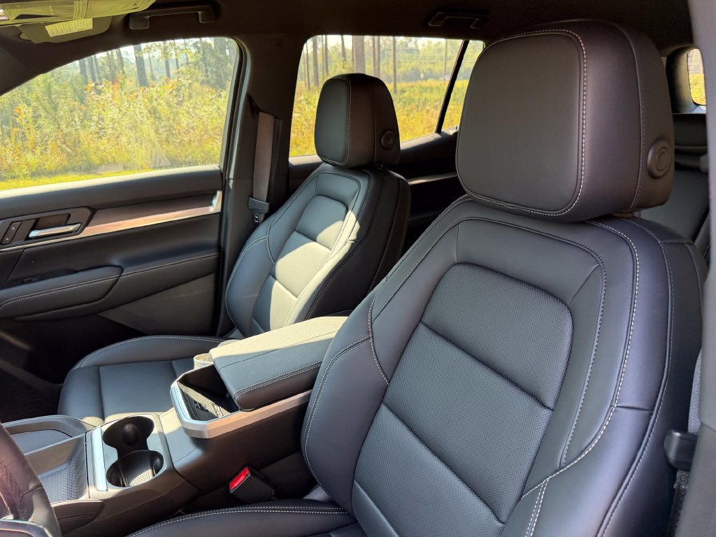 New 2027 GMC Terrain Elevation w/ Elevation Premium Package FWD image 12