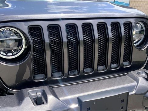 Used 2021 Jeep Wrangler Unlimited Sahara AWD/4WD image 29