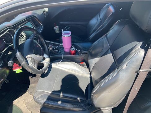 Used 2016 Dodge Challenger SXT Plus image 4