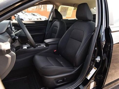 Certified 2025 Nissan Altima 2.5 SV image 19