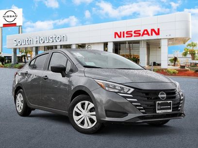 New 2025 Nissan Versa S w/ Trunk Package