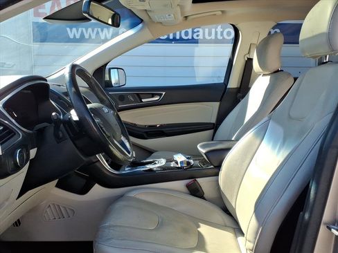 Used 2017 Ford Edge Titanium w/ Equipment Group 302A image 8