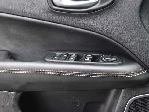 Used 2019 Jeep Compass Latitude image 22