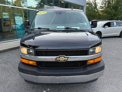 Used 2019 Chevrolet Express 2500 w/ Driver Convenience Package RWD image 8