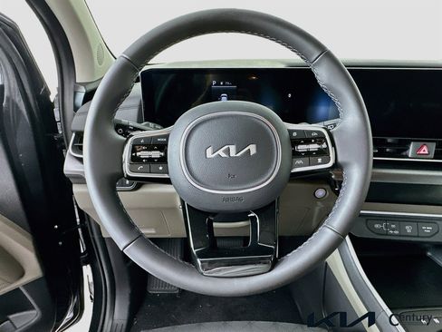 New 2026 Kia Carnival LXS FWD image 7